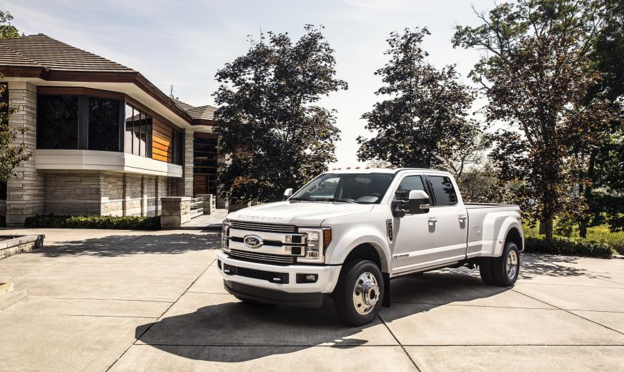  Ford F-450 Limited Super Duty 2017 года  (фото 6 из 16)